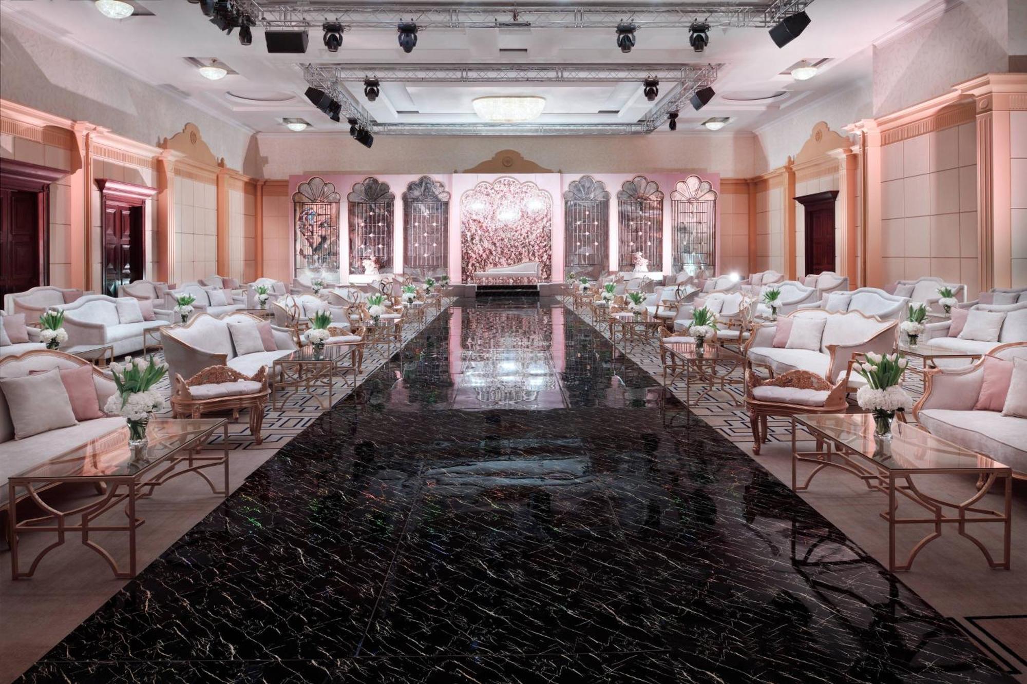 Marriott Hotel 5*